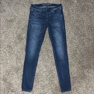 American Eagle dark wash jeans no rips size 4